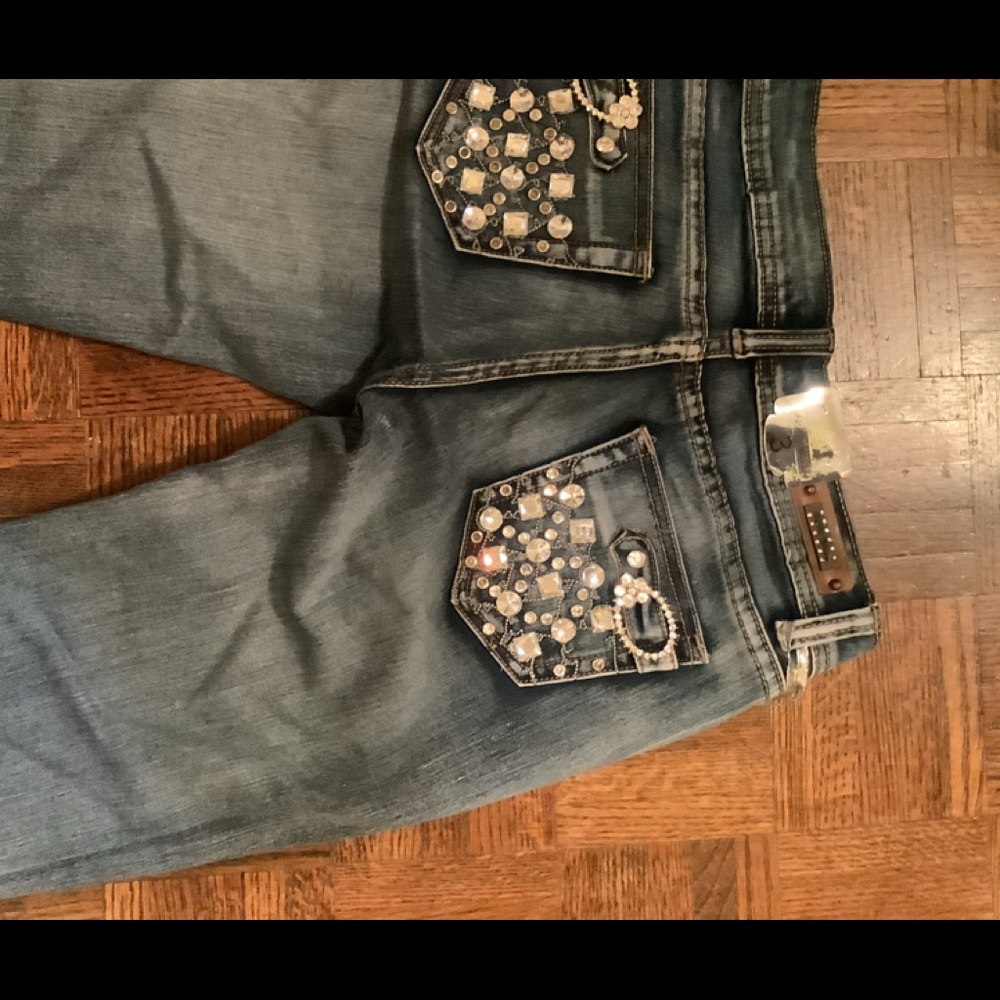 Jeans - Picture 2 of 4